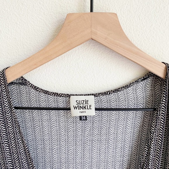 Suzie Winkle Chevron Midi V Neck Dress - Picture 9 of 9